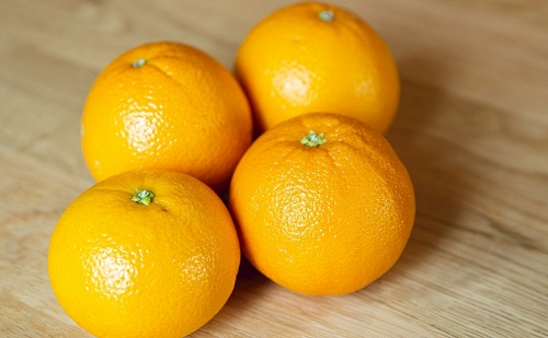 摸橘子手變紅？被人工調(diào)色的橘子皮背后的食品安全問(wèn)題